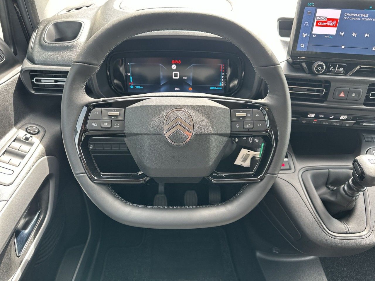 Fahrzeugabbildung Citroën Berlingo MPV Plus XL - mit KI generiert/bearbeitet