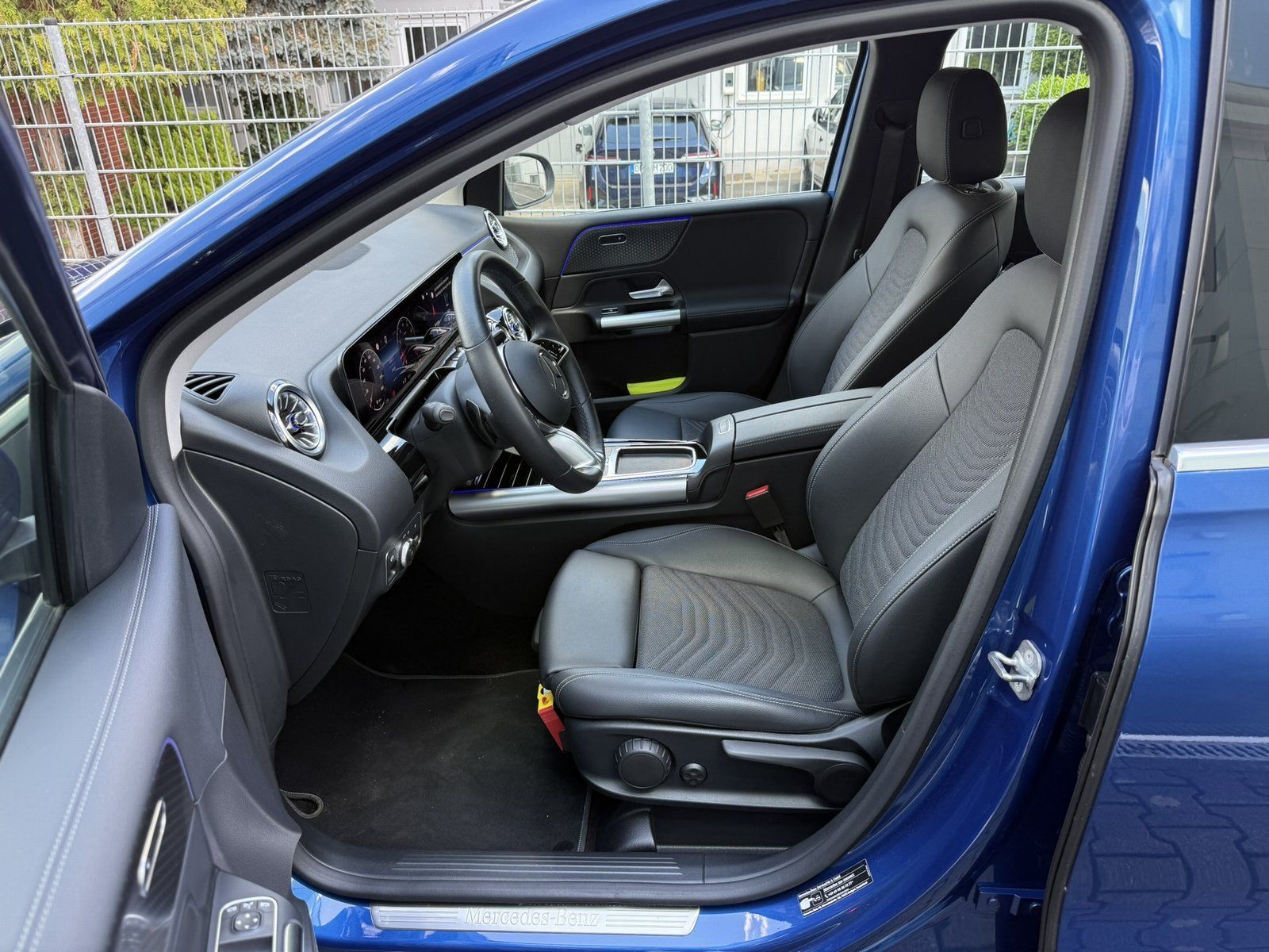 Fahrzeugabbildung Mercedes-Benz B 250 Progressive*4MATIC*TOTWINKEL*AHK*KAMERA*