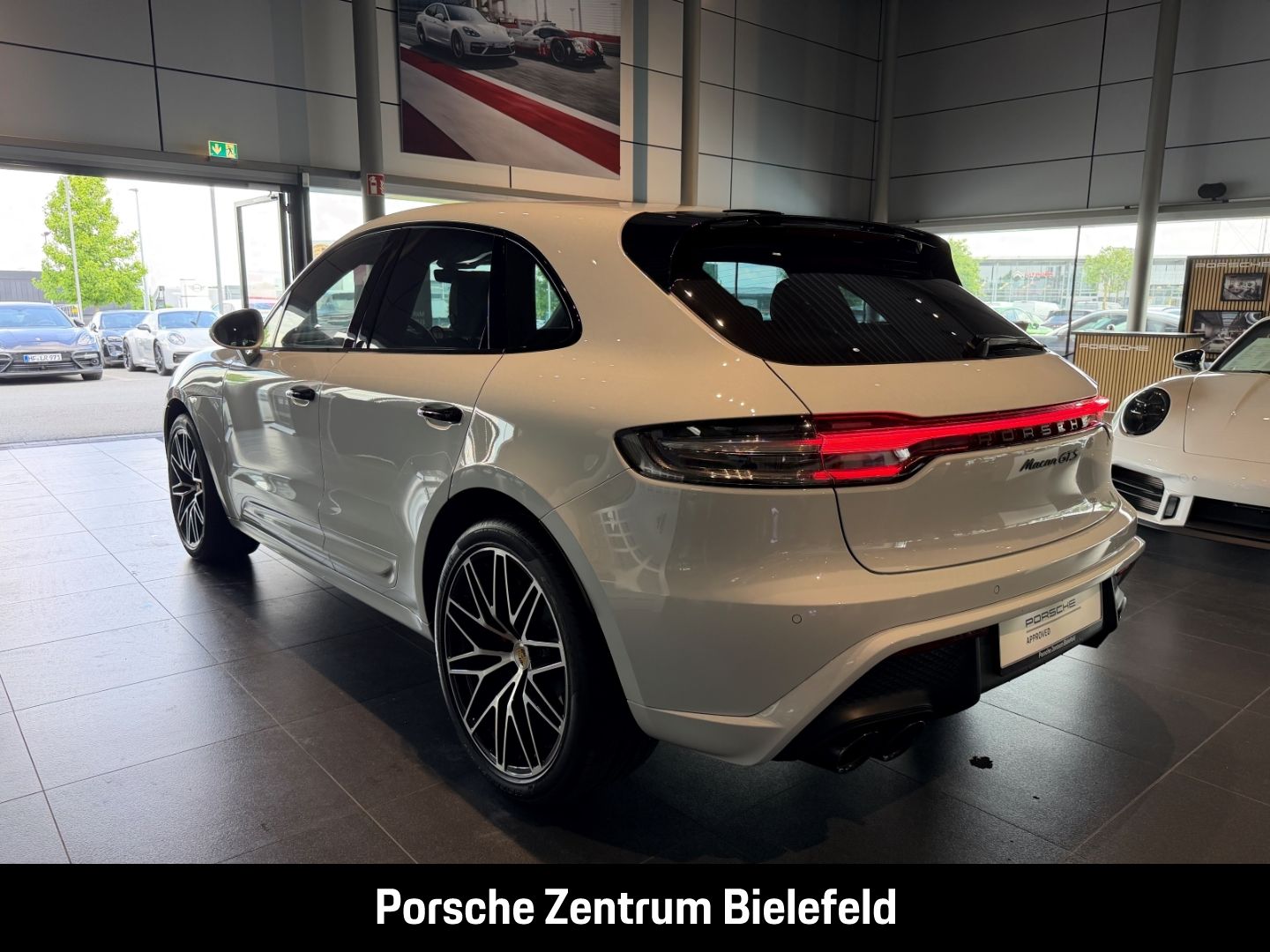 Porsche Macan GTS Standheizung Sportabgas Luftfederung foto 3