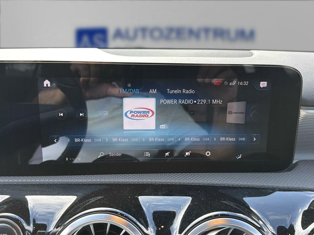 Mercedes-Benz A 250 e Progressive 360 KAM SHZ HUD LED