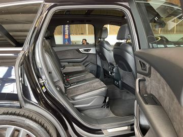 Audi SQ7 4.0 TDI quattro *PANO*HUD*MATRIX*AHK*S-LINE*