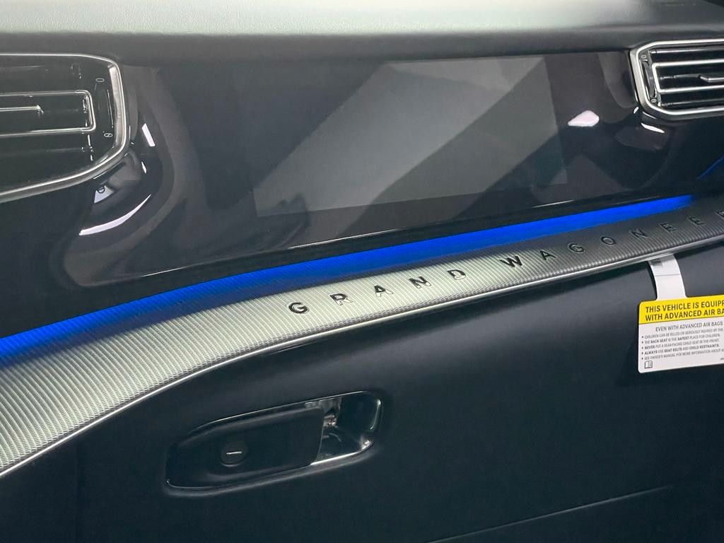 Fahrzeugabbildung Jeep VFW GRAND WAGONEER OBSIDIAN 6.4L V-8  SOFORT!