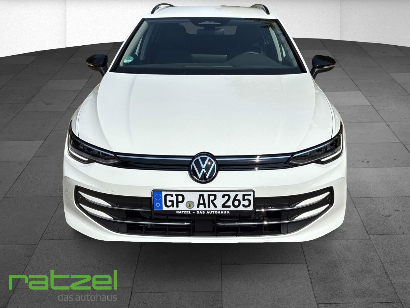 Fahrzeugabbildung Volkswagen Golf Variant VIII 1.5 eTSI DSG Energy Life +AHK+