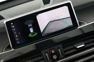 BMW X1 sDrive20i Sport Line RFK LED AHK 18"