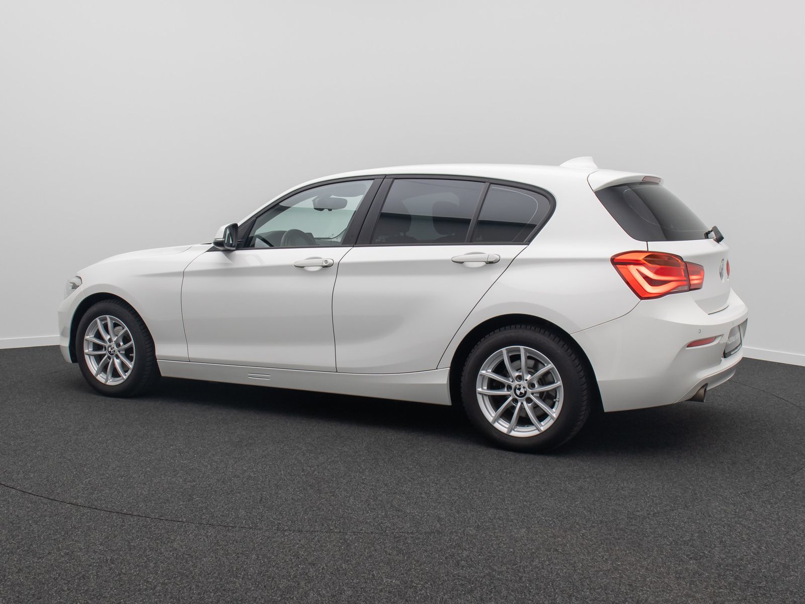 Fahrzeugabbildung BMW 118i FernlichtAs Komfort Ad.LED Tempomat KlimaAT