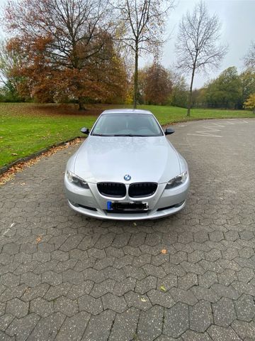 BMW 320i Coupé -  TÜV/SERVICE NEU