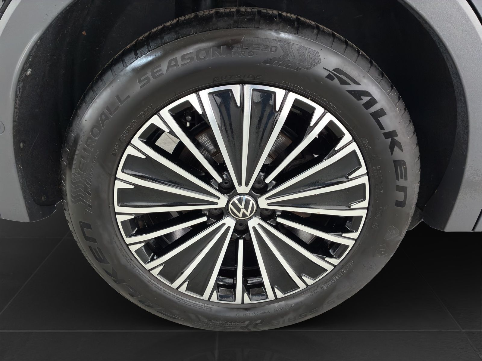 Volkswagen Tiguan - Bild 8