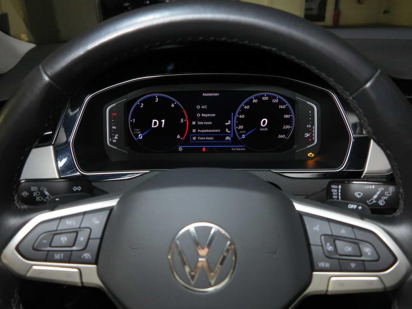 Volkswagen Passat Variant 2.0 TDI SCR DSG7 Elegance Navi