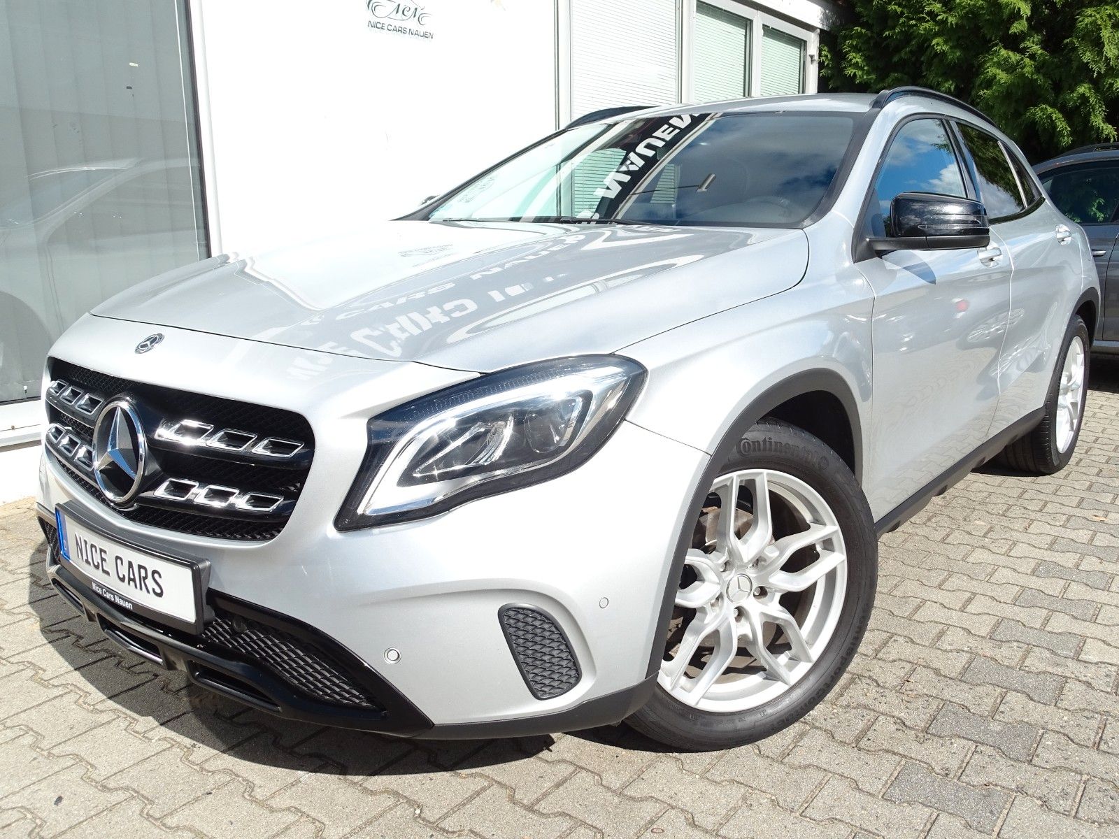 MERCEDES-BENZ GLA 200 *TEILLEDER*R.KAMERA*DYNAMIC SELECT*