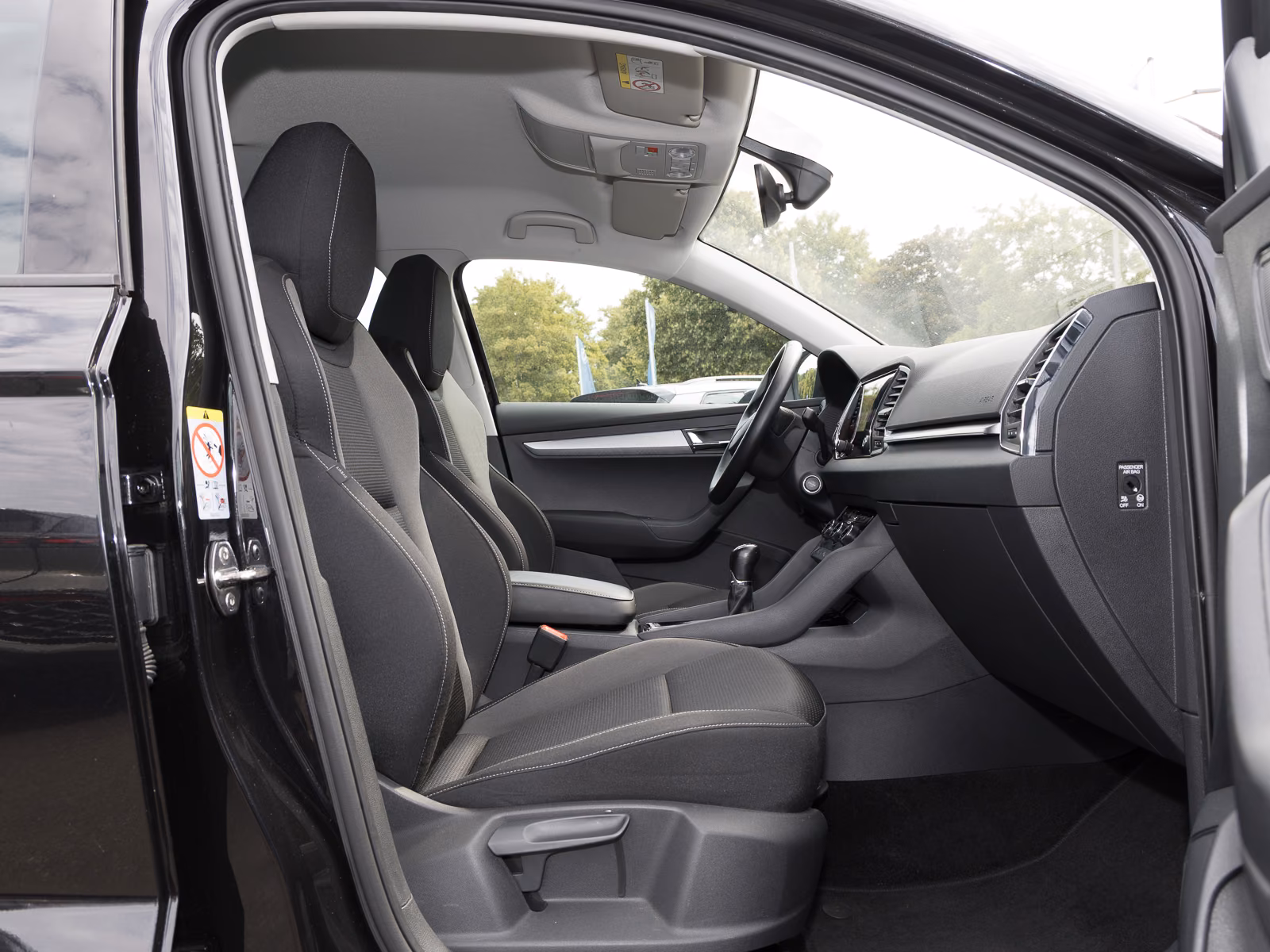 Skoda Karoq 1.0 TSI Tour KESSY REARVIEW LED PDC SITZHZ