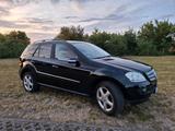 Mercedes-Benz Mercedes ML 350 Geländewagen Allrad Zugfah... - aus 2007: Mercedes Ml