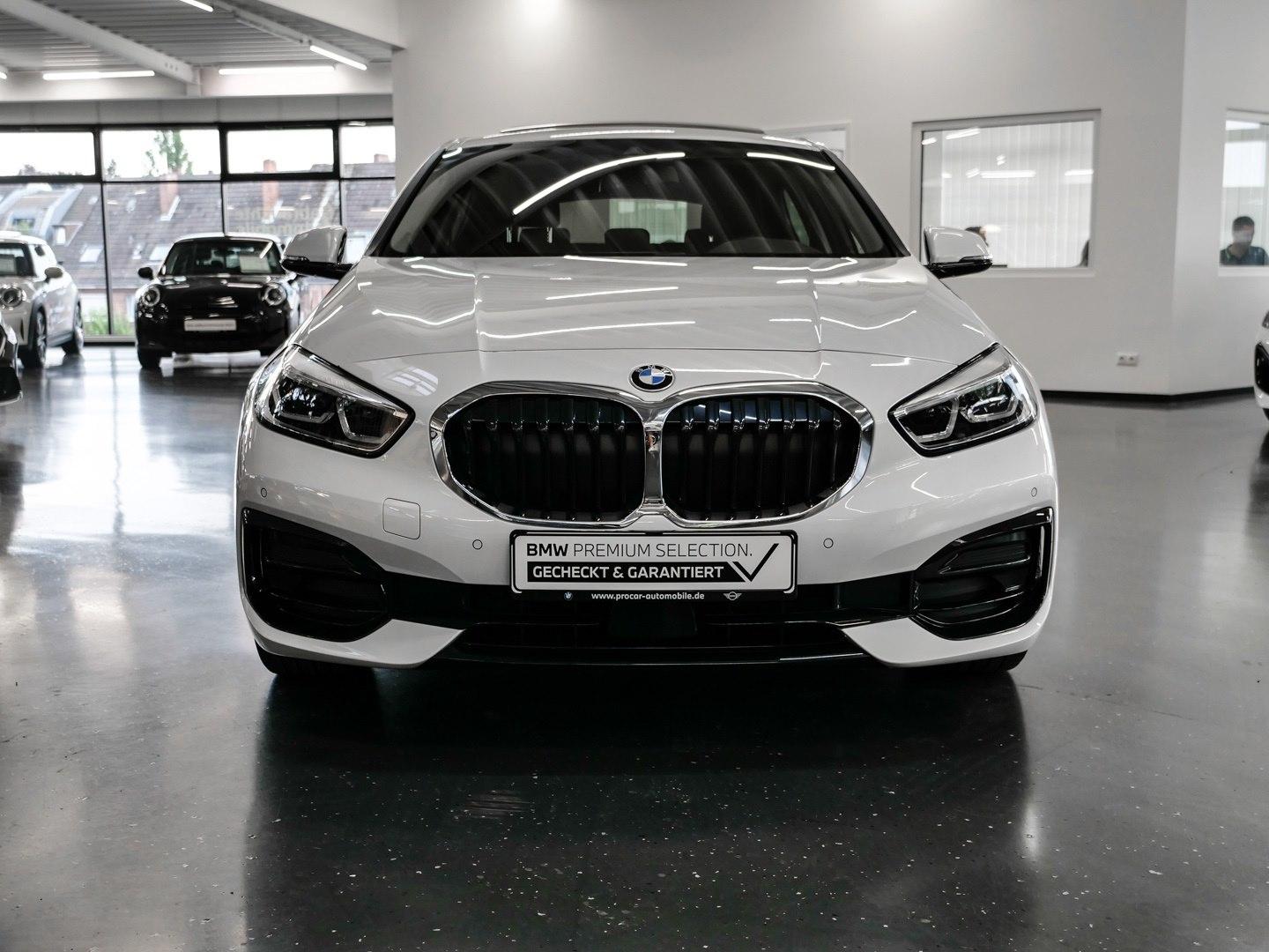 BMW 118i Sport-Line Aut Nav LED HiFi Pano Komfzg