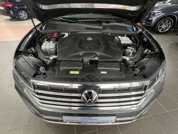 Volkswagen Touareg - 4