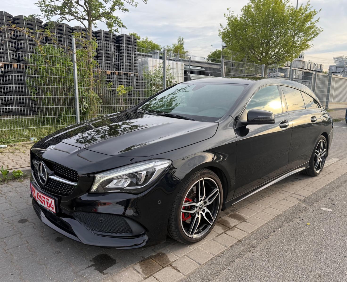 Mercedes-Benz CLA 220 sb AMGLINE*PANORAMA*R-KAMERA