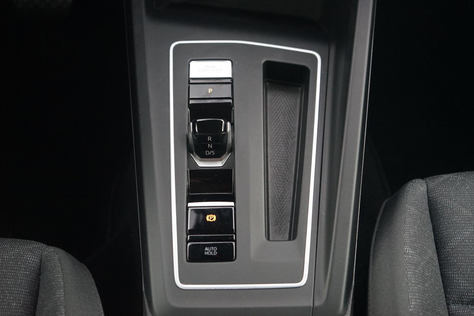 Volkswagen Golf VIII Variant 1.5 eTSI DSG LED Navi ACC PDC, миниатюра 13