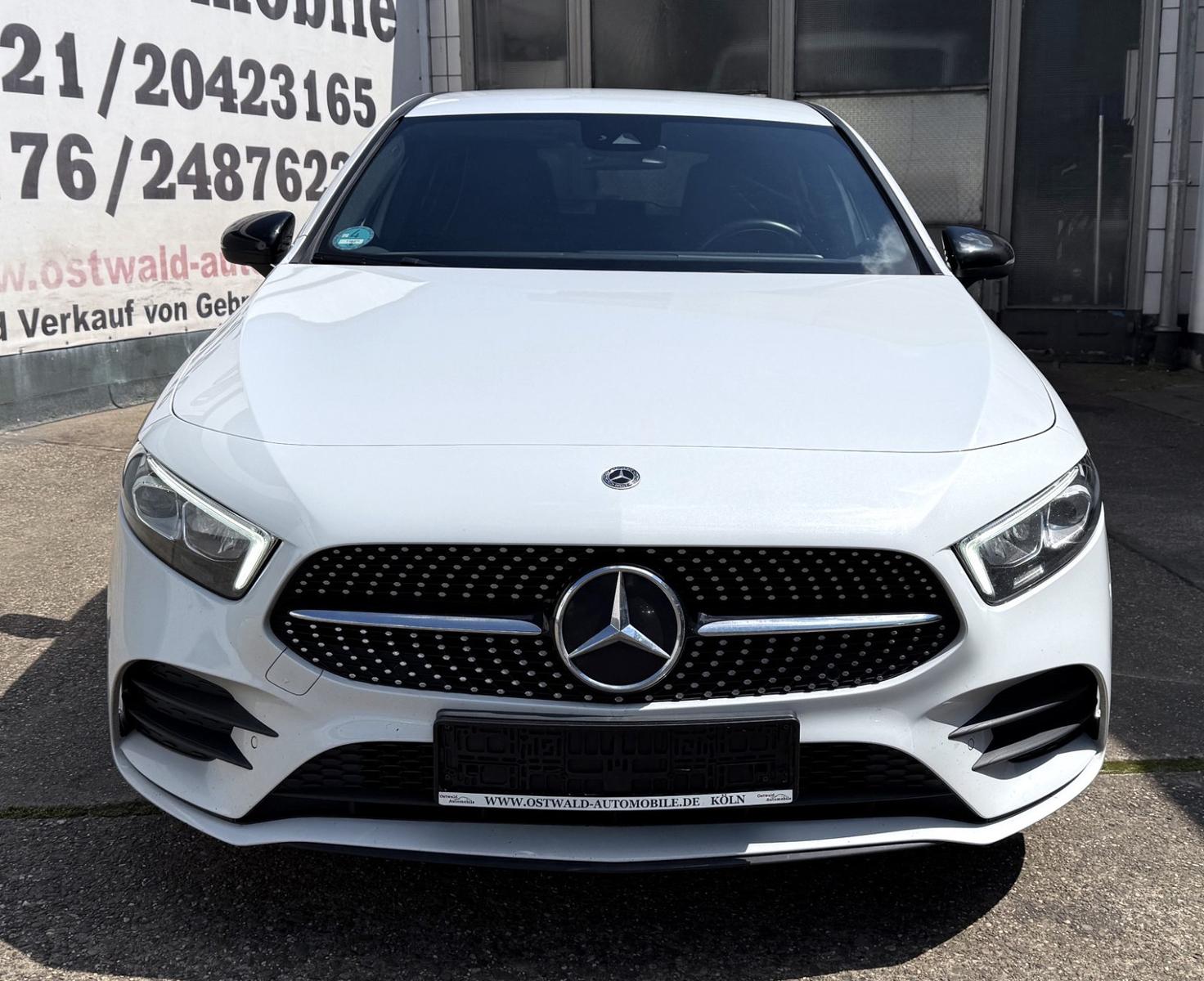 Mercedes-Benz A 220 d  AMG Line Night MBUX KAM LED LEDER KeyGo