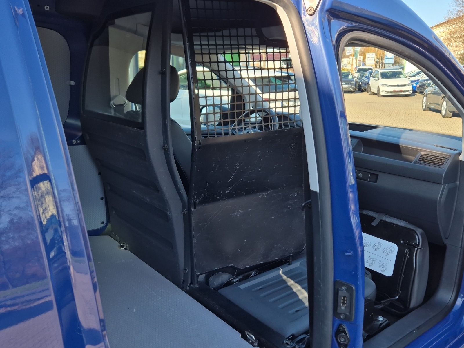 Fahrzeugabbildung Volkswagen Caddy Kasten Maxi TDI KLIMA NSW RFK