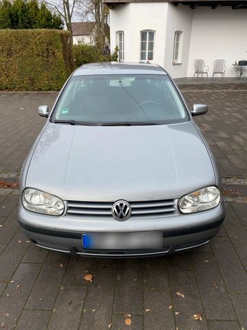 Volkswagen VW Golf 4 Benzin Grau