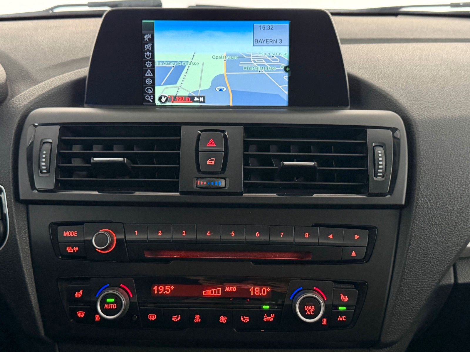 Fahrzeugabbildung BMW 116 d Efficient Dynamics Edition/NAVI/SHZ/KLIMA