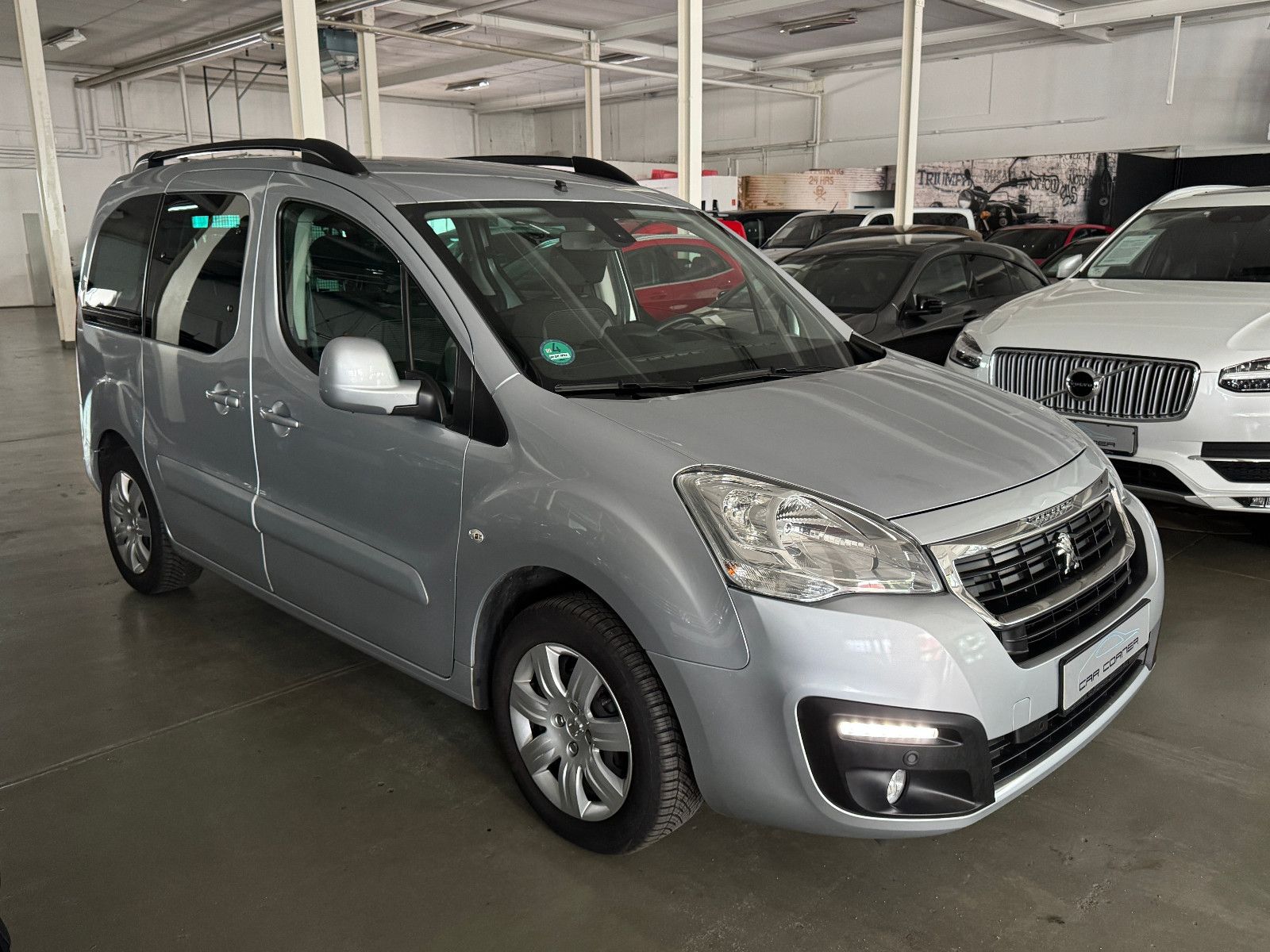 Fahrzeugabbildung Peugeot Partner Tepee 1.6 HDI ALLURE PDC SHZ KLIMA 2HAND