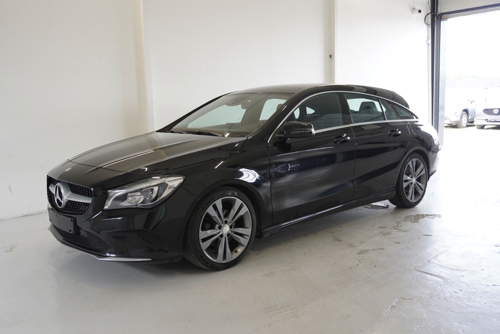 Mercedes CLA Shooting Brake 2017, 1.6 benzīns, Automāts, Universāls, Melns — Latvijā