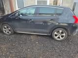 Peugeot 3008 Premium 155 THP Automatik Premium - Peugeot 3008 Premium mit Benzin-Antrieb