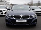 BMW 330e Touring FACEL. PANO HUD LED ACC NAVI KAMERA - BMW 330 Gebrauchtwagen