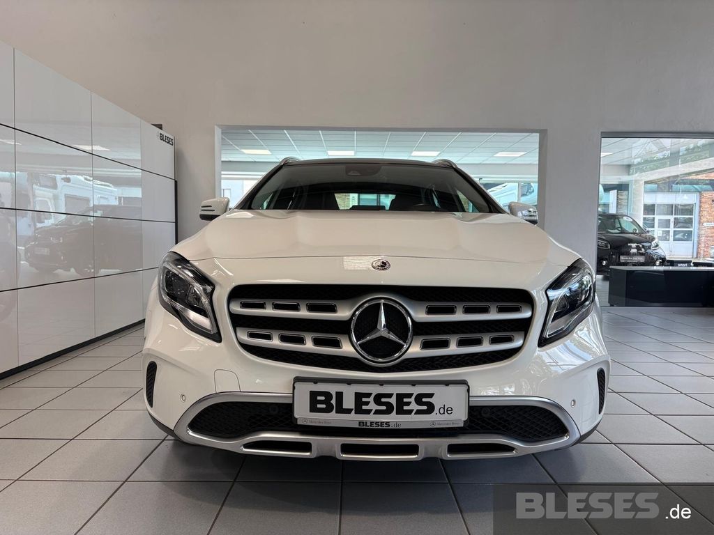 MERCEDES-BENZ GLA 200 – Bild 2
