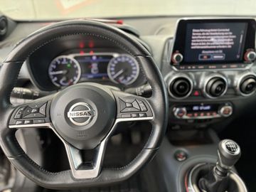 Fotografie des Nissan Juke N-Connecta DIG-T 117