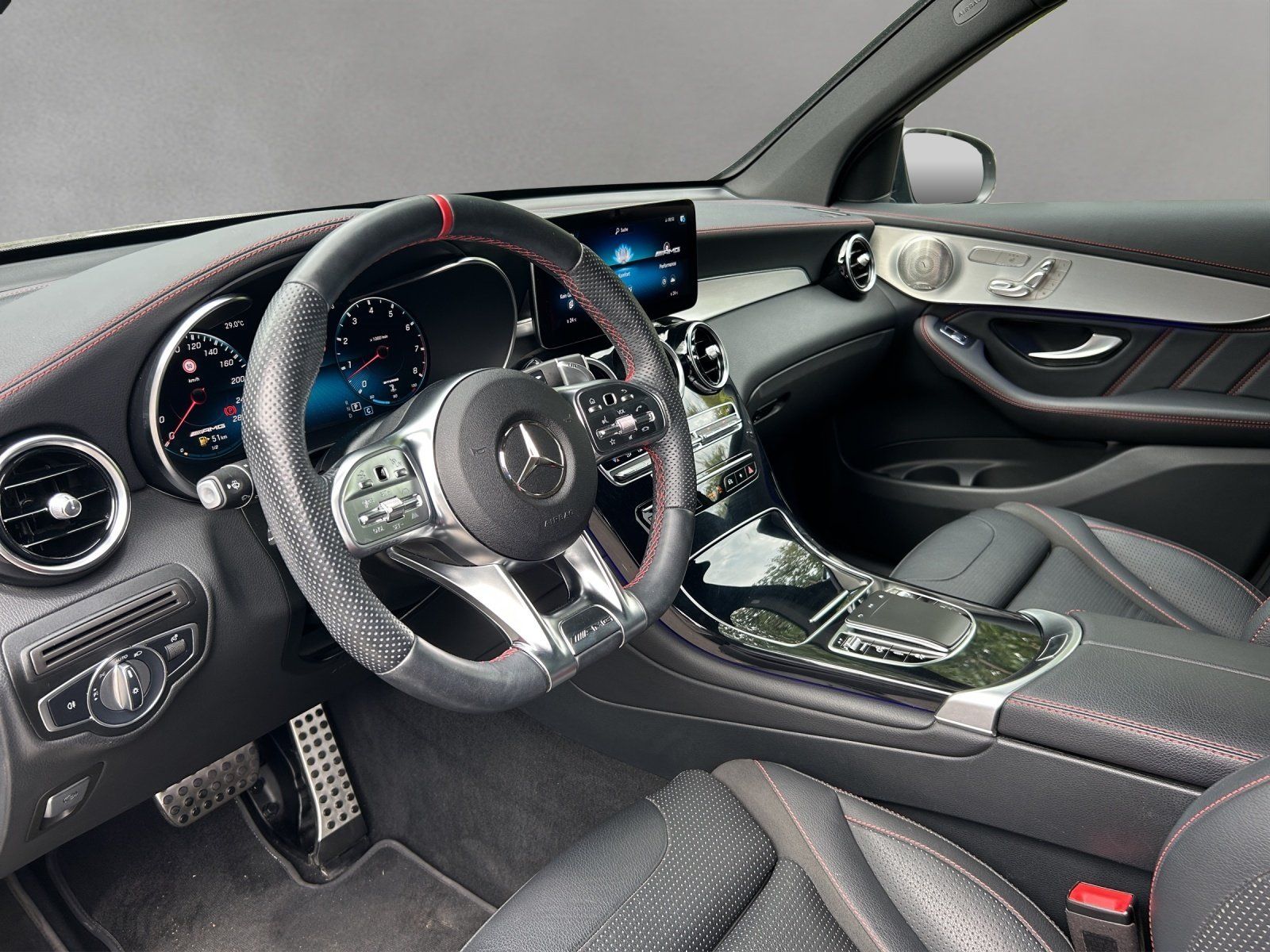 Fahrzeugabbildung Mercedes-Benz GLC 43 AMG Pano DISTRO Memo MLED digiTacho Burme