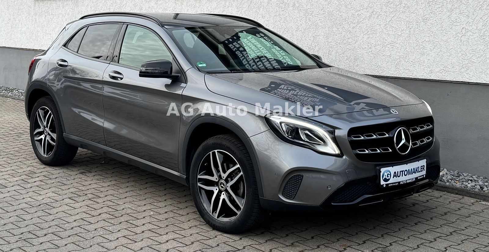 MERCEDES-BENZ GLA 180 Night-Paket AMB. KAM. NAV. SHZ.