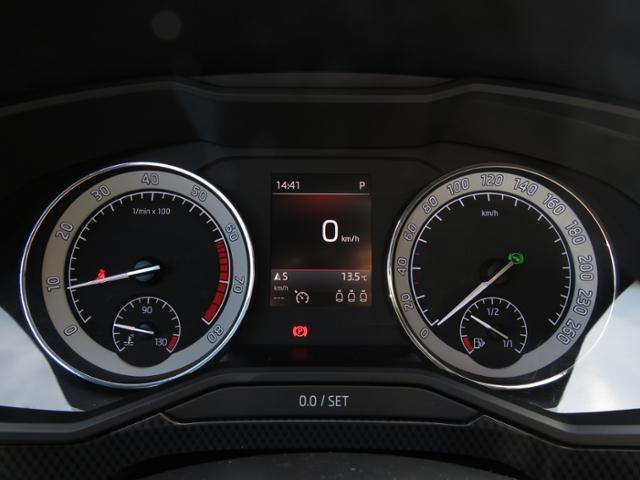 Skoda Superb Combi Sportline 1.8TSI AHK StHZ var. LB