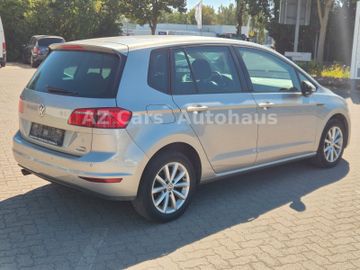Volkswagen Golf - 4