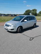 Opel Zafira 1.8 Family  - Opel Zafira mit Benzin-Antrieb: Kleinbus, 1.8