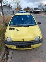 Renault Twingo Klima 1.2 mit volltank inkl.4 neue Reifen - gebrauchte Renault Twingo aus dem Jahr 1999