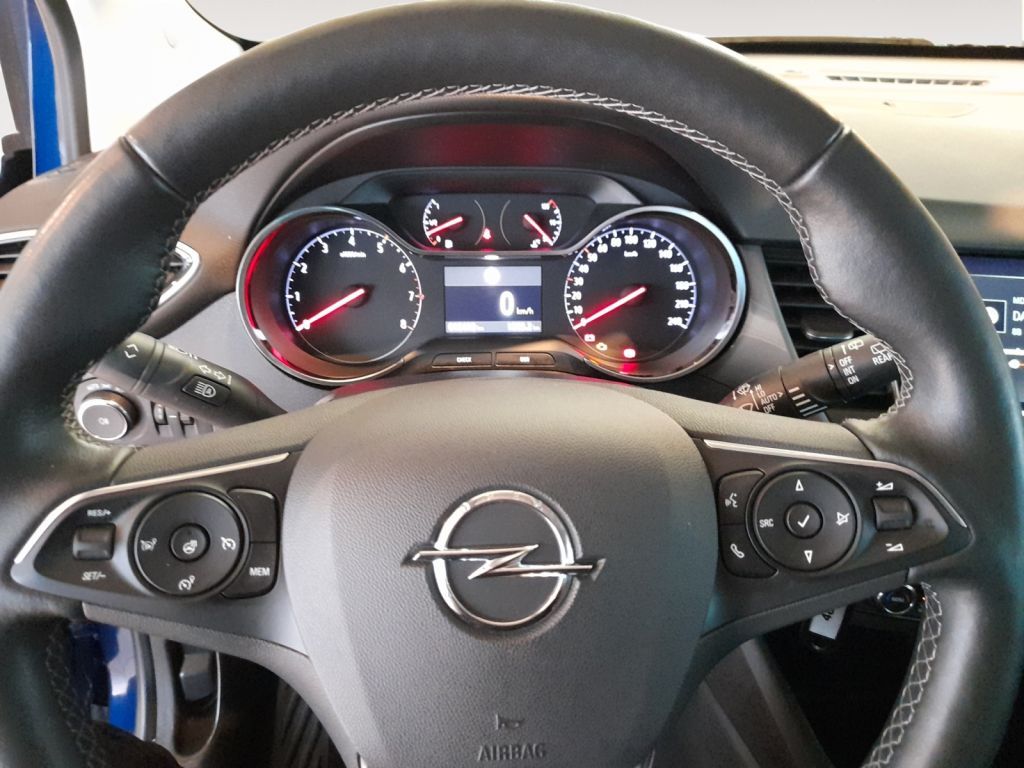 Fahrzeugabbildung Opel Crossland 1.2 Elegance Multimedia Navi Pro