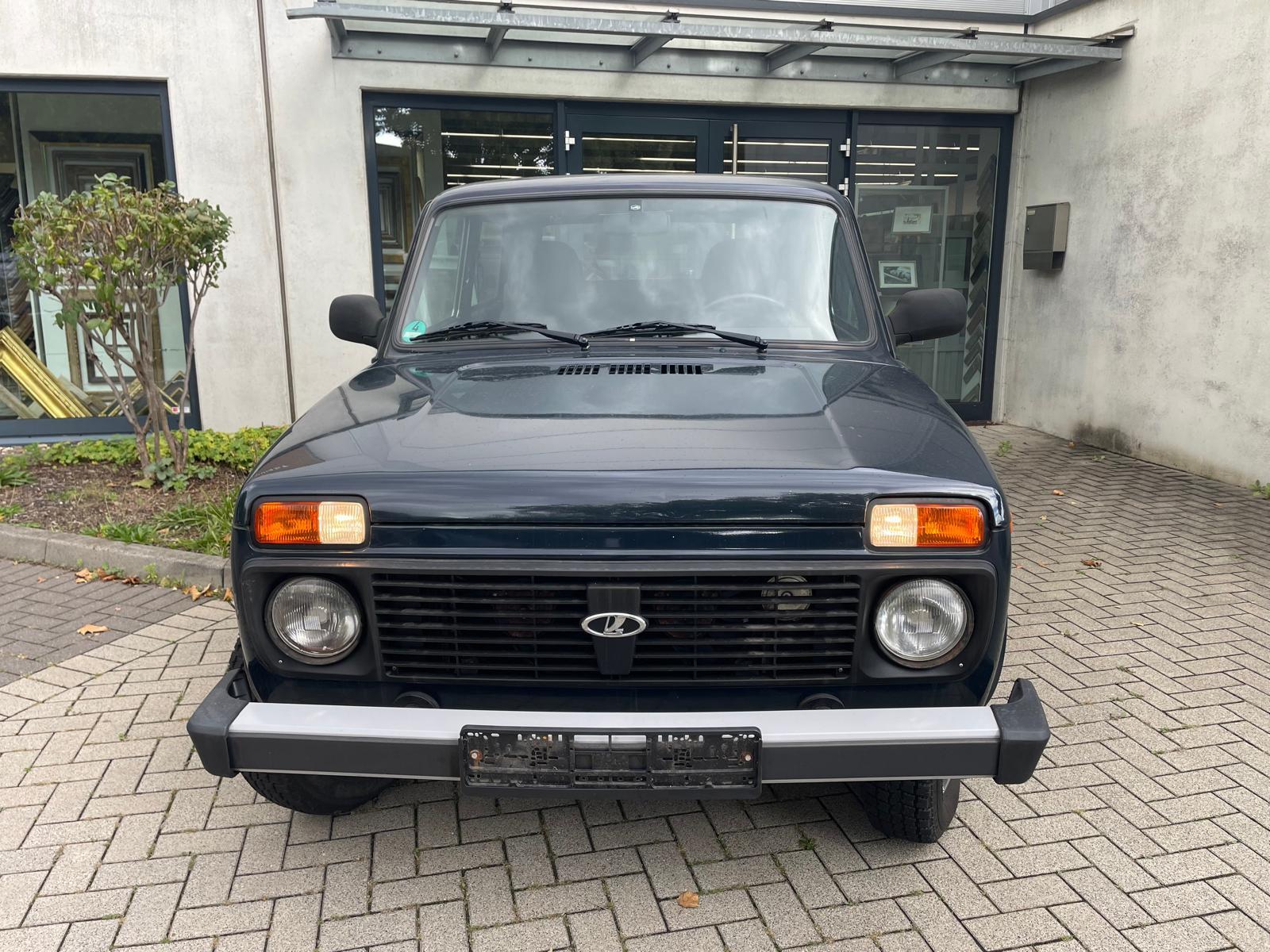 Lada Taiga Urban 4x4;TOP;1 Hand; nur 19500 KM;TÜV NEU