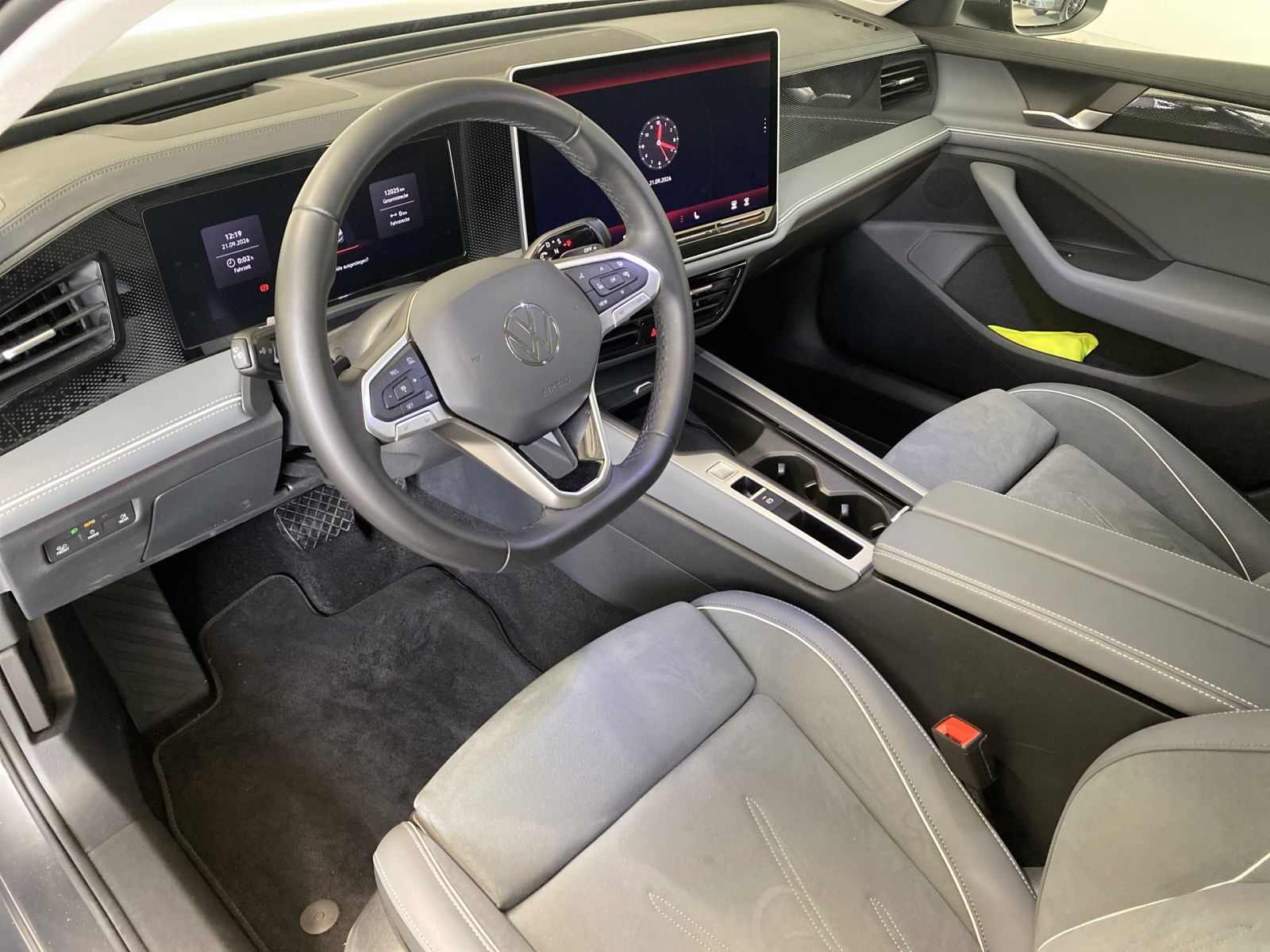 Volkswagen Passat 2.0 TDI Business ACC DCC HuD IQ.LIGHT foto 5