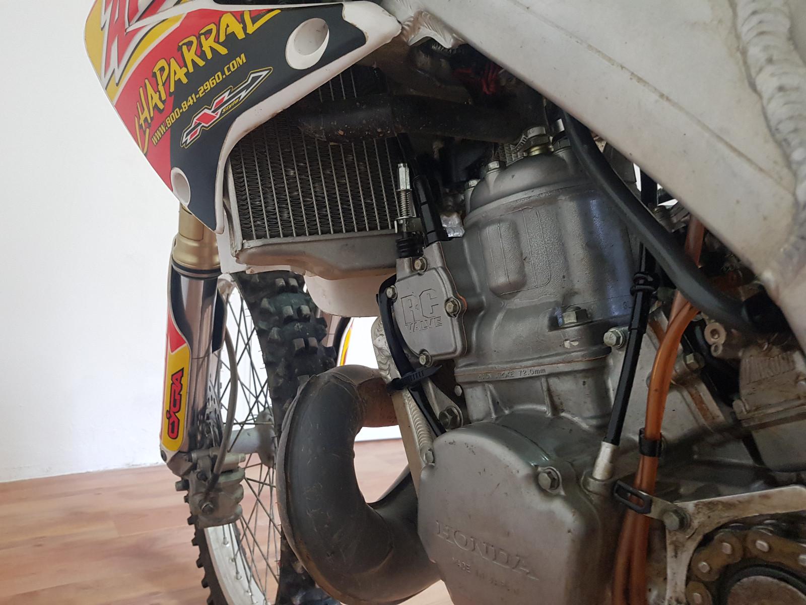 Honda  2004 — photo 8