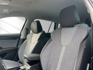 Skoda Octavia Combi 2.0 TDI DSG*AHK*NAVI*MATRIX*STHZ*