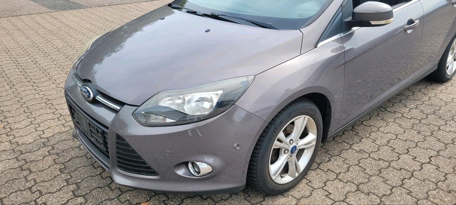 Ford Focus 2012 — photo 11