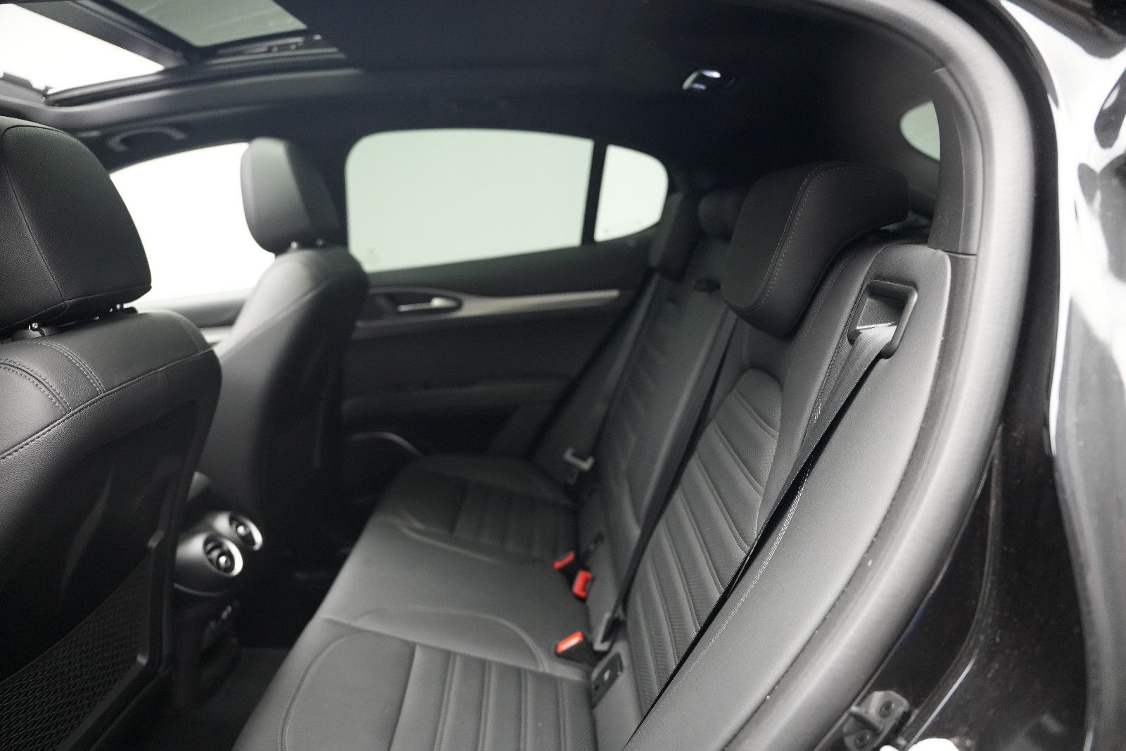 Fahrzeugabbildung Alfa Romeo Stelvio Veloce*Panorama*Harman&Kardon*Memory*Kam