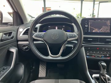 Volkswagen T-Roc - 11