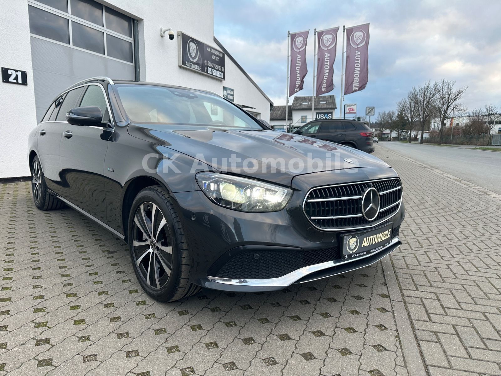 Fahrzeugabbildung Mercedes-Benz E 300de T 4Matic Avantgarde/Navi/360°Kam/LED/AHK