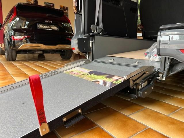Volkswagen Caddy Maxi Style Rollstuhlrampe Kam digCo LED