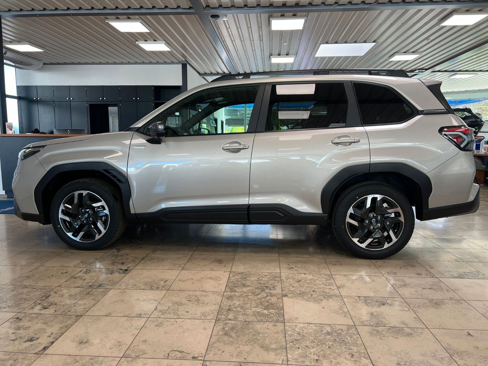 Subaru Forester 2.0 Active AWD | LED | 306° | EyeSight imagem 2
