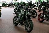Kawasaki Z 650 ABS, WERKSGARANTIE bis 03/2029 - KAWASAKI W 650