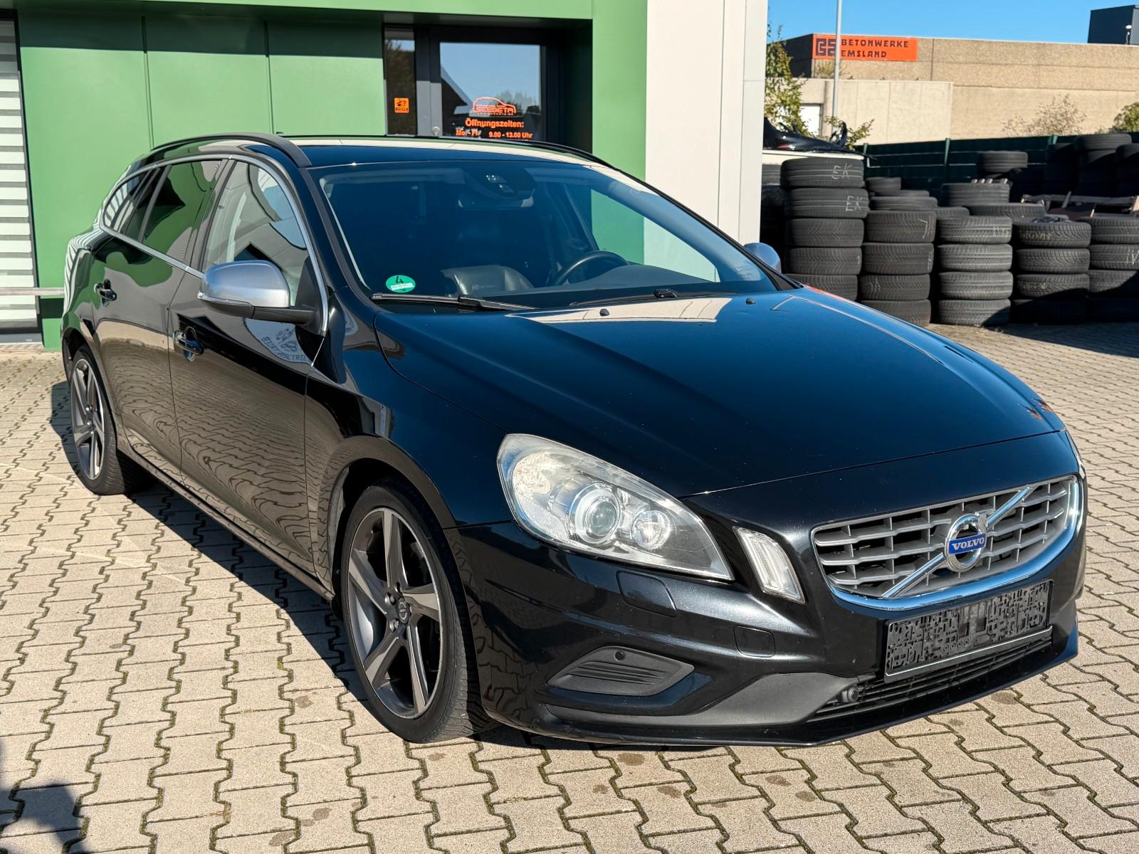 Volvo V60 R-Design Aut.*Xenon*Navi*Leder*Memory*Kamera