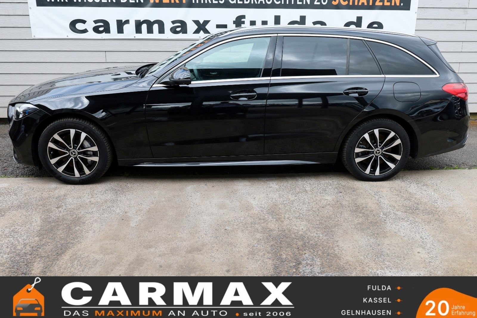 Fahrzeugabbildung Mercedes-Benz C 300e T AMG Line Leder,Navi,LED,HUD,SH,Park Pak