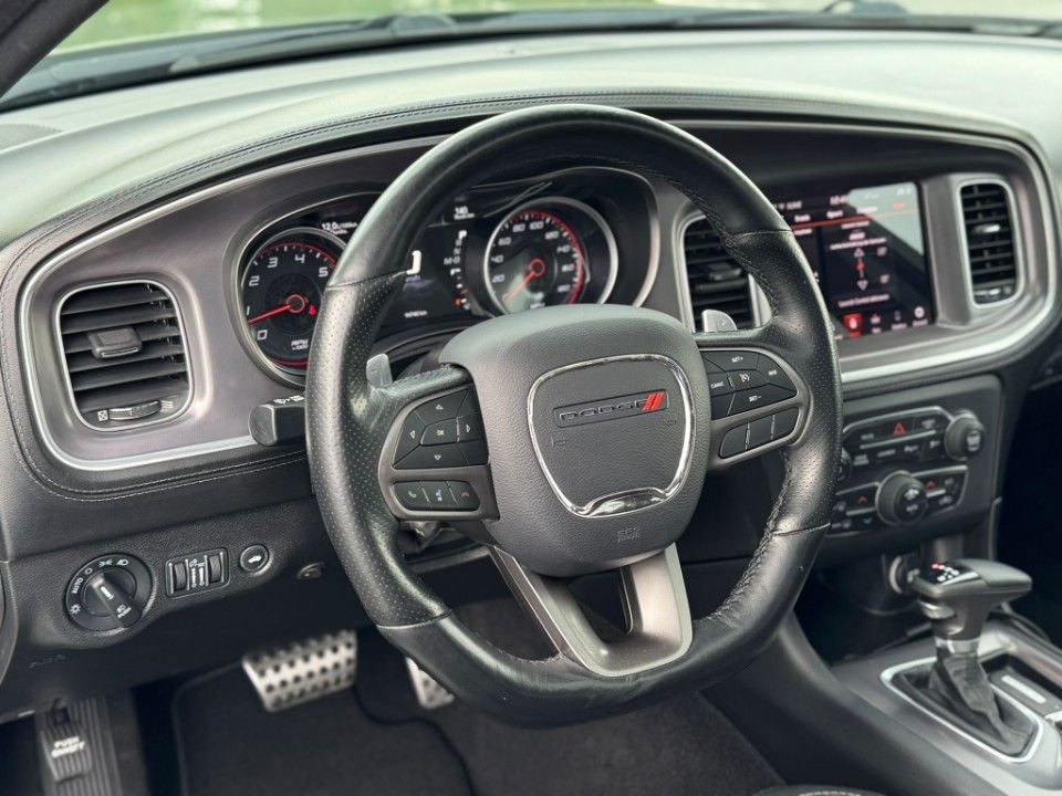 Fahrzeugabbildung Dodge Charger 2020er 6.4 SRT Scatpack Schiebedach Navi